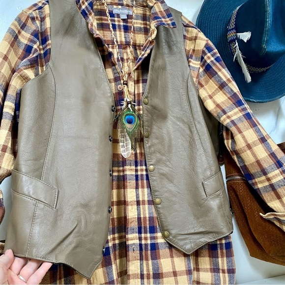 Rustic LEATHER boho vest w southwestern vibe - Picture 7 of 13